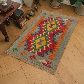 Authentic hand-woven ethnic Kilim rug 61x93 cm