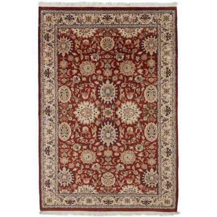 Iranian carpet Isfahan 140x217 handmade persian carpet