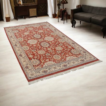 Iranian carpet Isfahan 140x217 handmade persian carpet