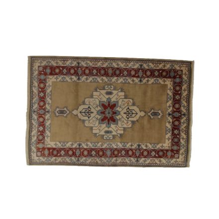Iranian carpet Guchan 199x295 handmade persian carpet