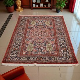 Silk carpet Persian 130x184 handcrafted oriental rug