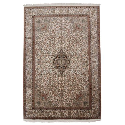 Silk carpet Persian 192x283 handcrafted oriental rug