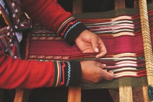 Making handmade carpets traditionally