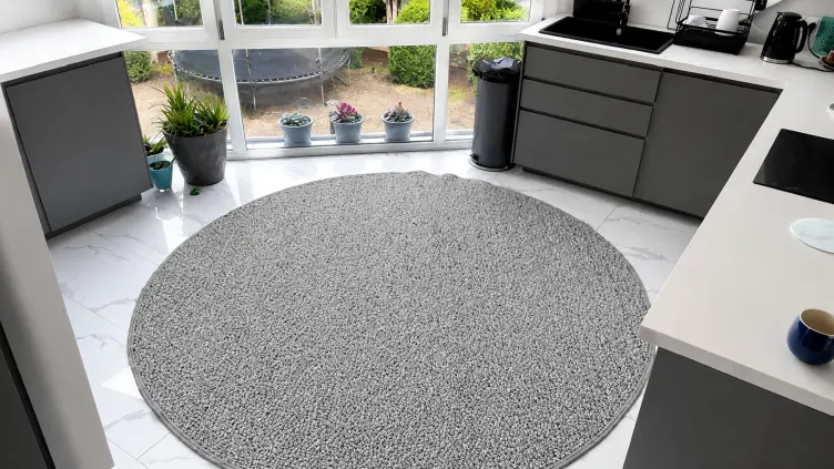 What type of rug is recommended for the kitchen?